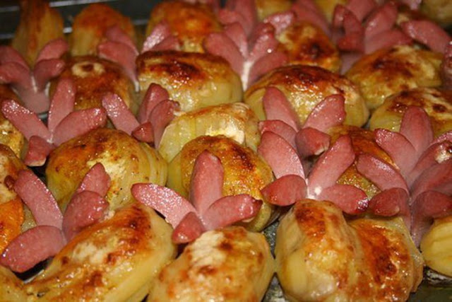 Überbackene Kartoffeln mit Wurst